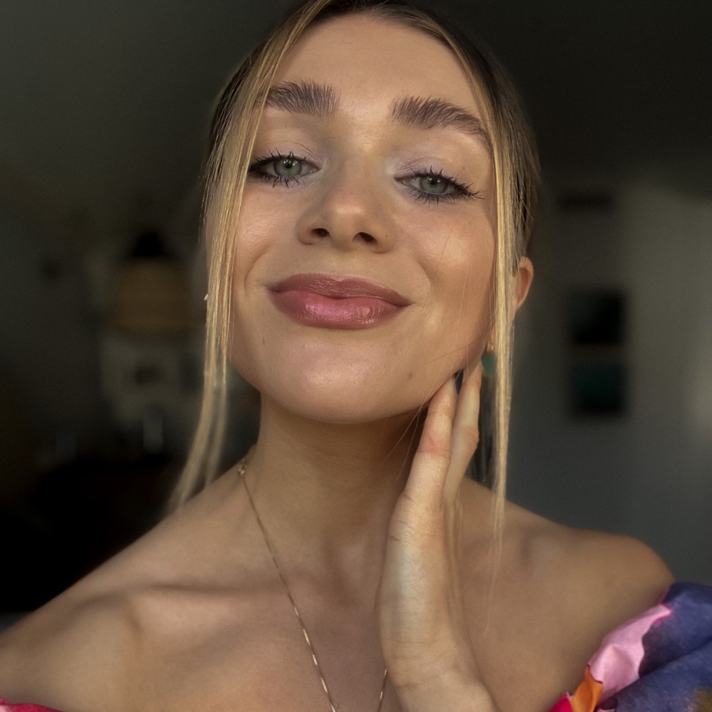 Meet your Posher, Ally